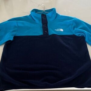 Boy’s North Face Fleece Pullover Size M (10/12)